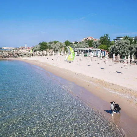 Rutland Bay 아파트